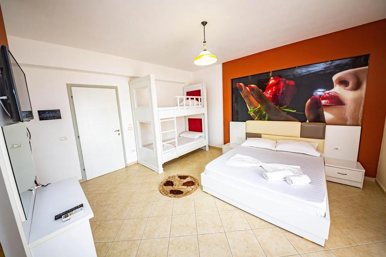 Ideal Aparthotel Saranda מלון סרנדה