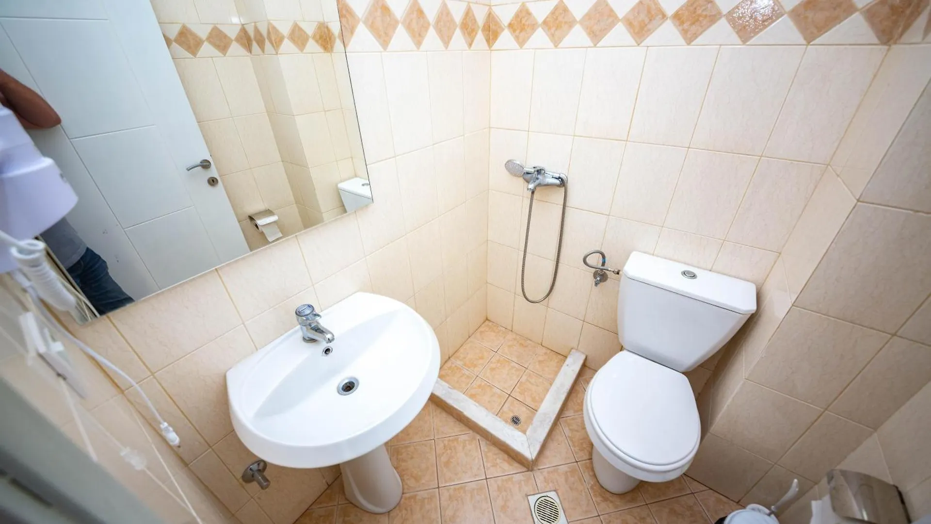 Ideal Aparthotel Saranda