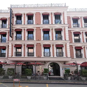 https://eler-hotel.hotels-in-tirana.com