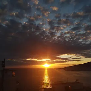 Hotel -te Golja, Saranda